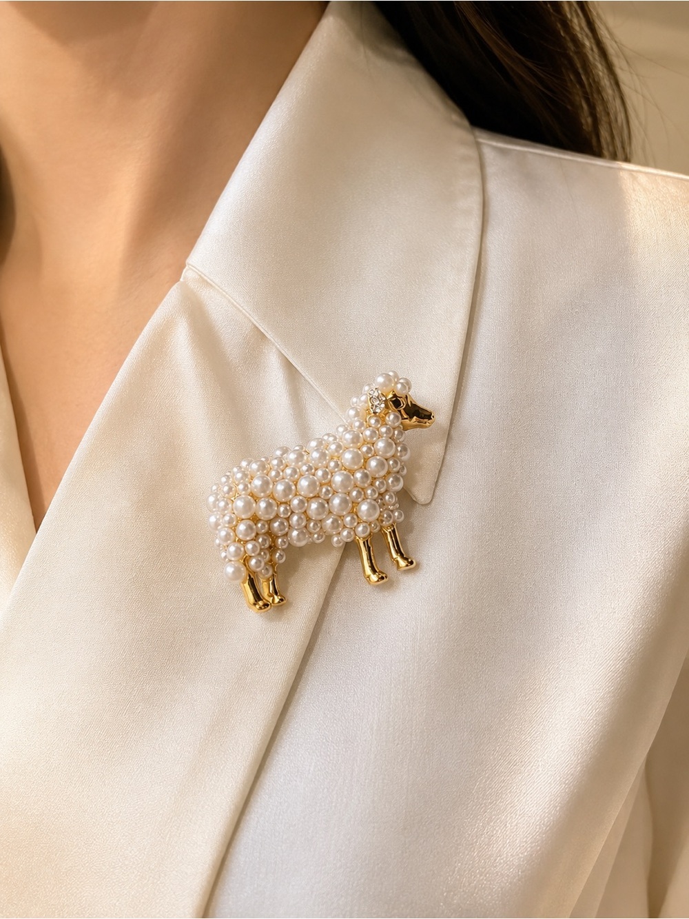 White Pearl accent Sheep Brooch - Gold & Cream/white tones - Picture 3 of 13